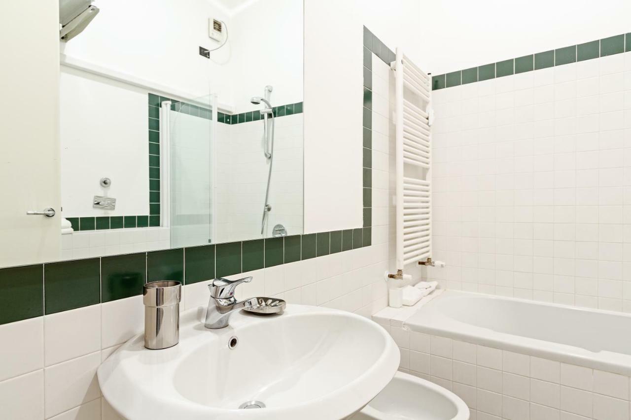 S. Maria Valle Central Roomy Flat Milano Exteriör bild